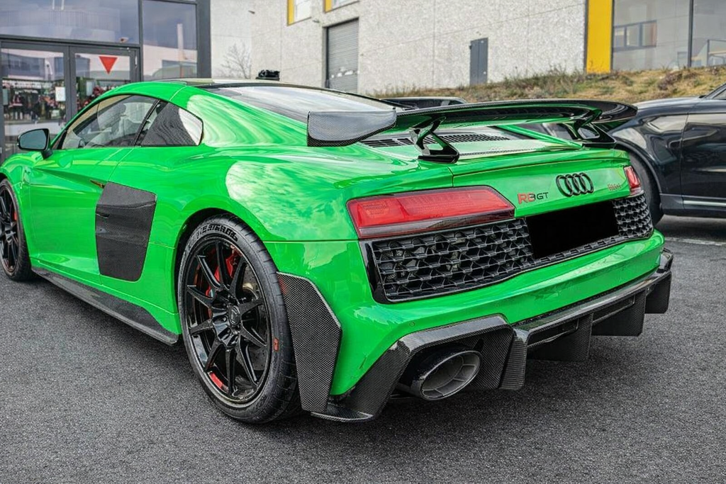 GT Style Dry Carbon Fiber Rear Diffuser For Audi R8 2020-2024