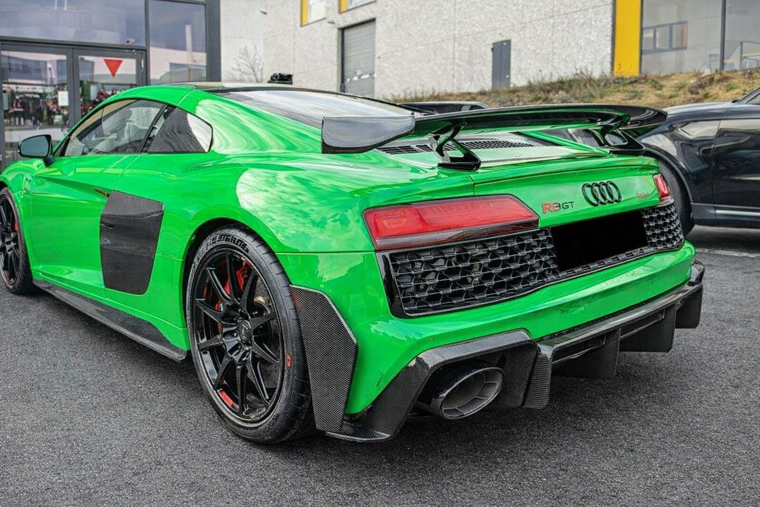 GT Style Dry Carbon Fiber Rear Diffuser For Audi R8 2020-2024